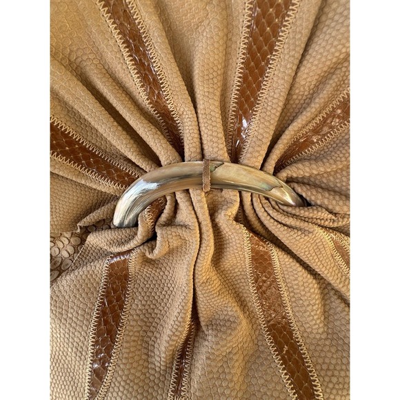 Vintage Fan-Shaped Reptile Purse with Shell Accent | Boho Statement Clutch - Picture 9 of 9